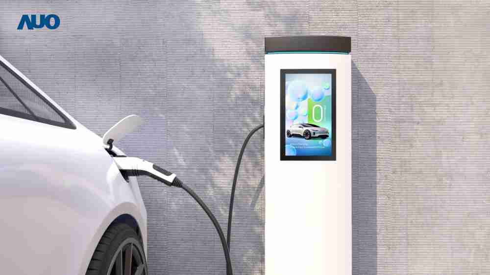 友達〝EVSE車用充電樁解決方案〞專為電動汽車充電樁設計，，，具有高亮度、、、、克服戶外艱難環境的耐溫、、、、耐紫外線等特性，，，並搭載散熱性及擴充性強的高效能工業電腦，，，，可實現人機互動訴求，，，如資訊顯示、、支付等應用