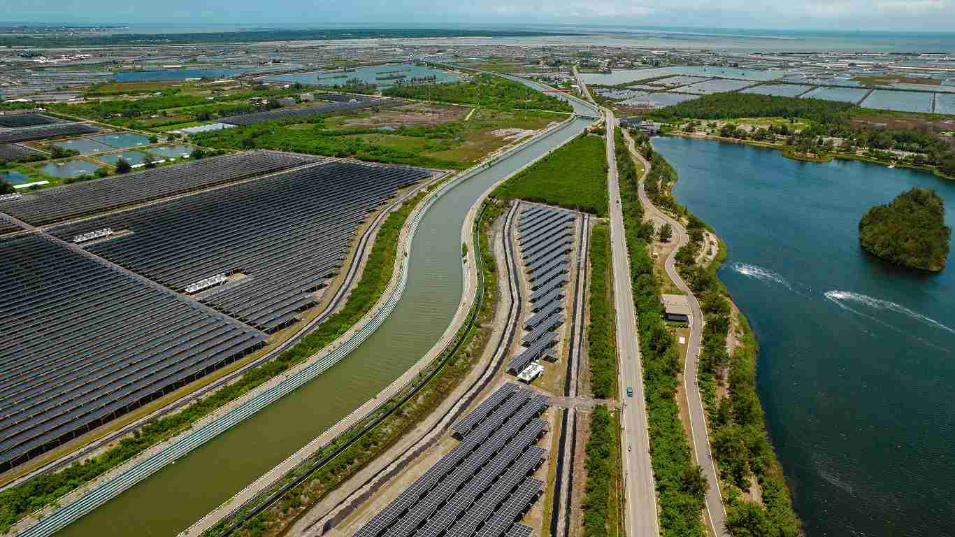 彩神vll能源事业提供智慧能源管理、、、太阳能监控管理、、、全方位电厂建置及运维解决方案，，，，并拥有管理超过6000案场的经验